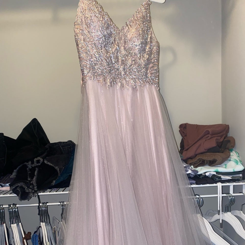 Size 6 gown. Worn for 3 hours only , basically like new !